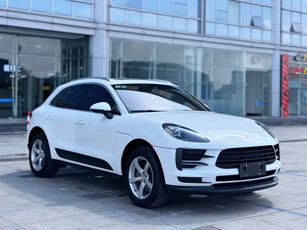 Porsche Macan 2021