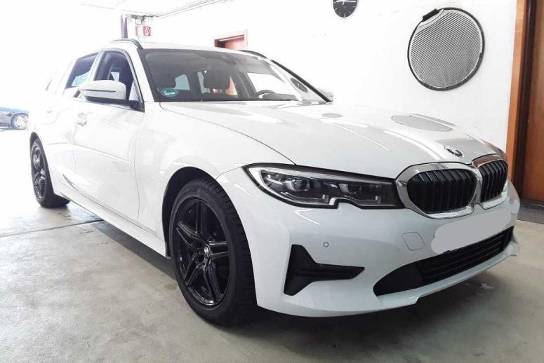 BMW 318 2021