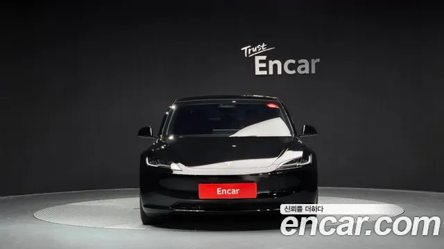 Tesla Model 3 2024