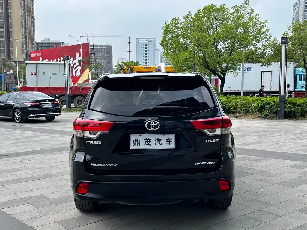 Toyota Highlander 2021