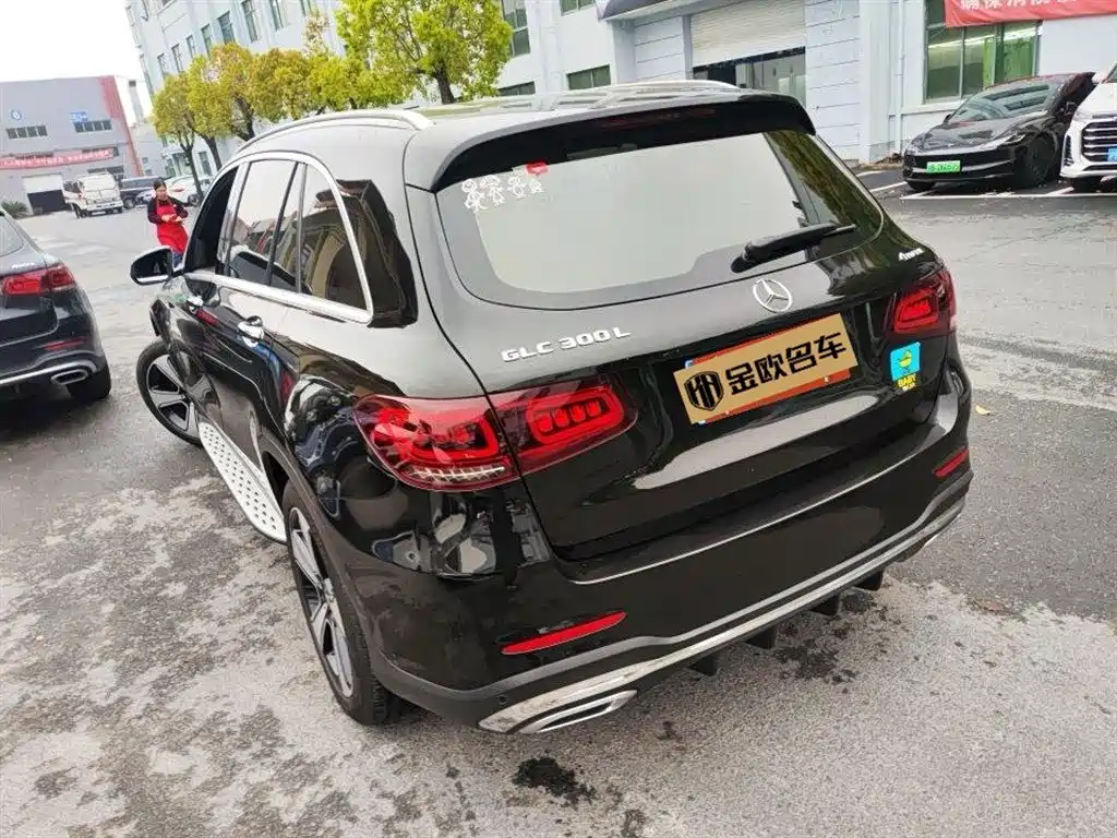 Mercedes-Benz GLC 2023