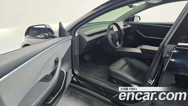 Tesla Model 3 2024