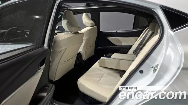 Toyota Camry 2025