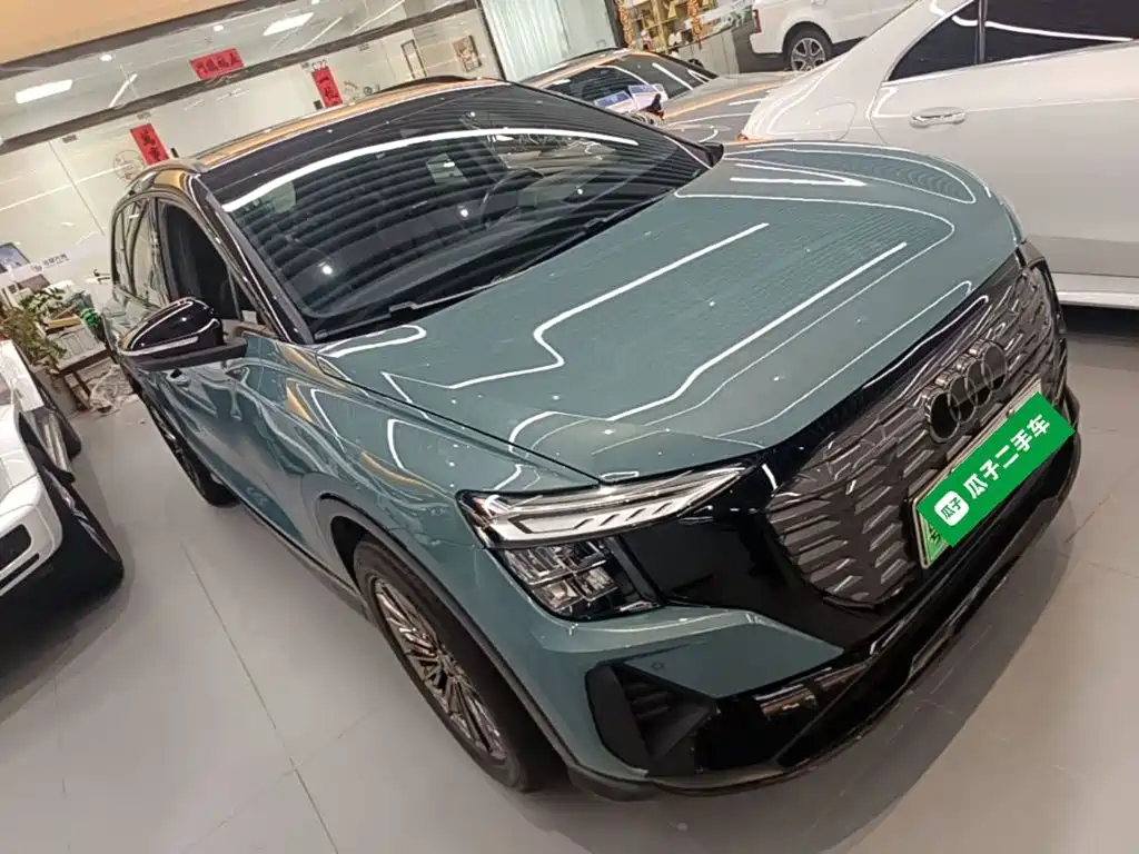 Audi Q5 e-tron 2024