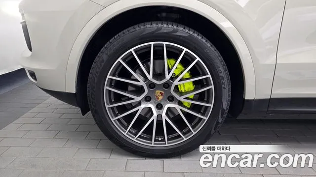 Porsche Cayenne 2022