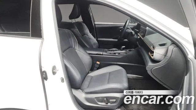 Toyota Crown 2023