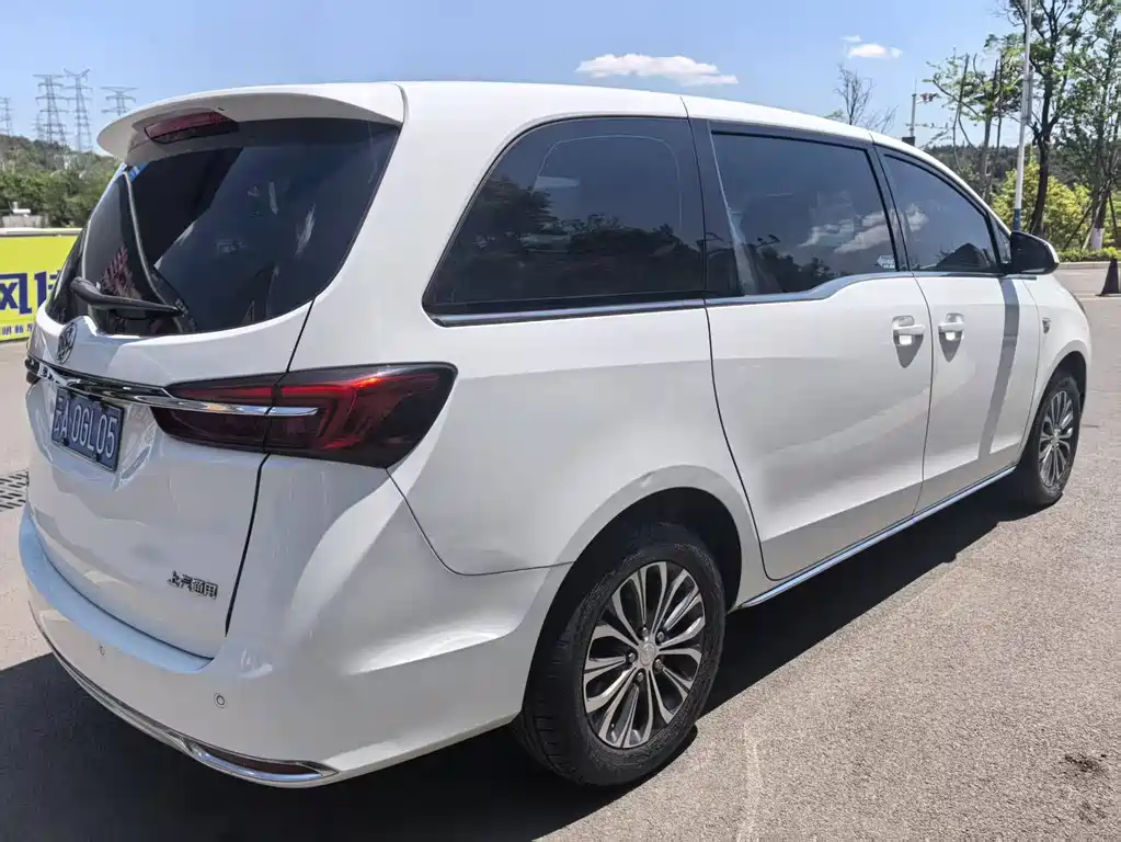 Buick GL8 2023