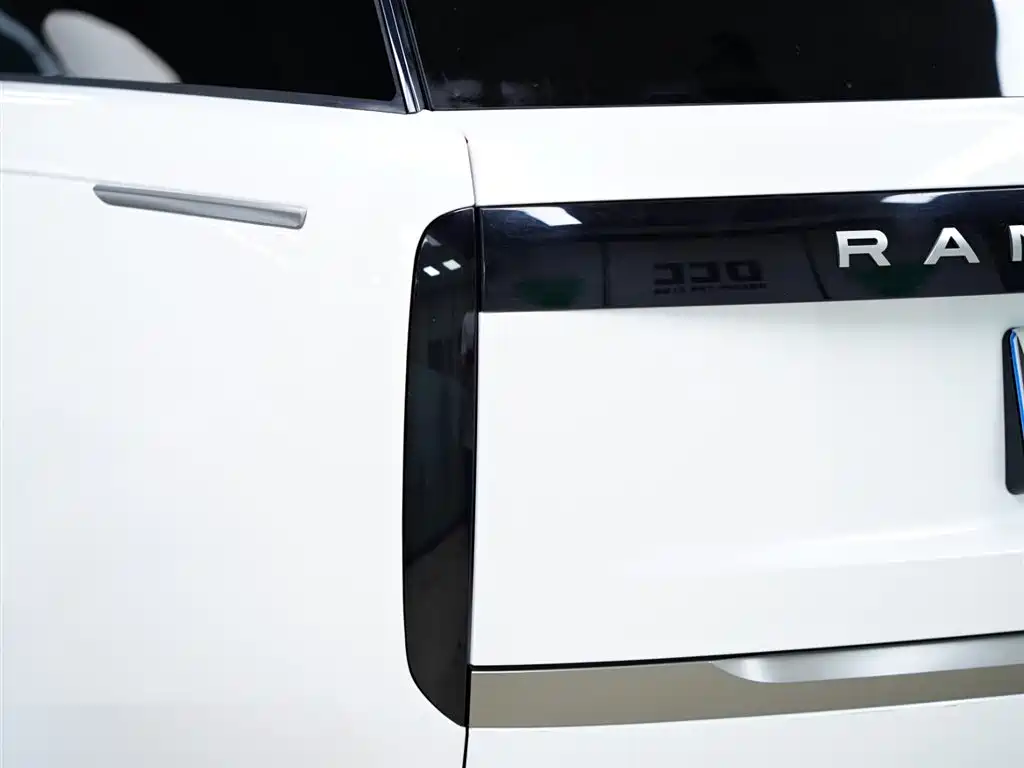 Land Rover Range Rover 2023