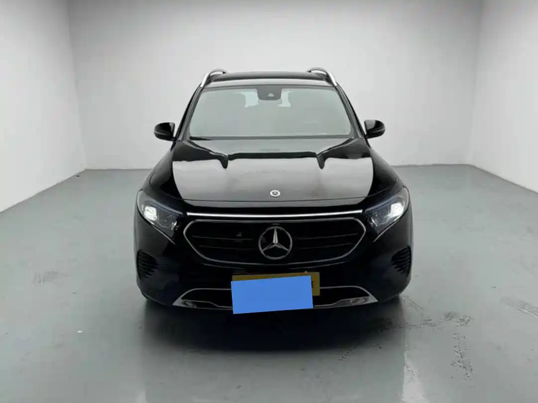 Mercedes-Benz EQB 2023