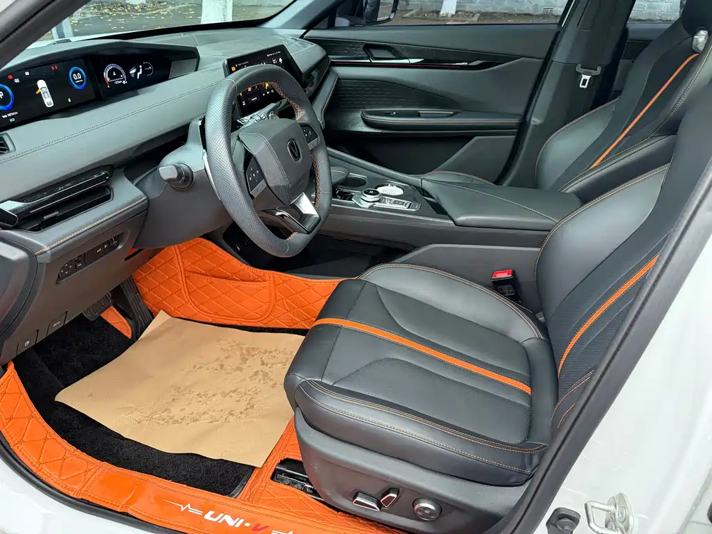 Changan UNI-V 2024