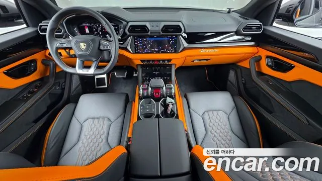 Lamborghini Urus 2025