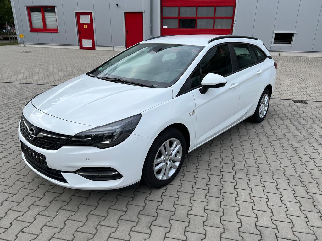 Opel Astra 2021