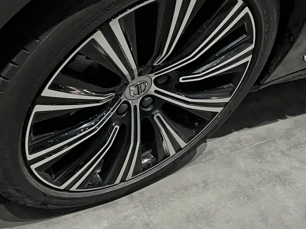 Volvo S90 2024