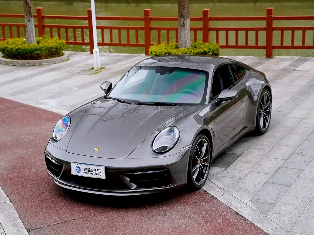 Porsche 911 2021