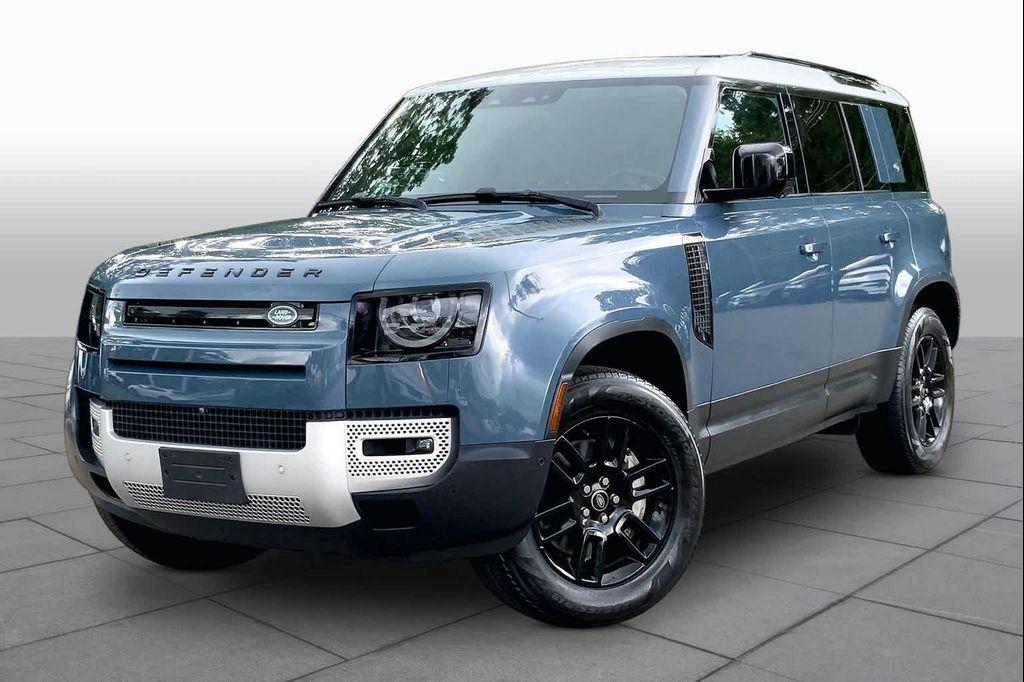 Land Rover Defender 2024