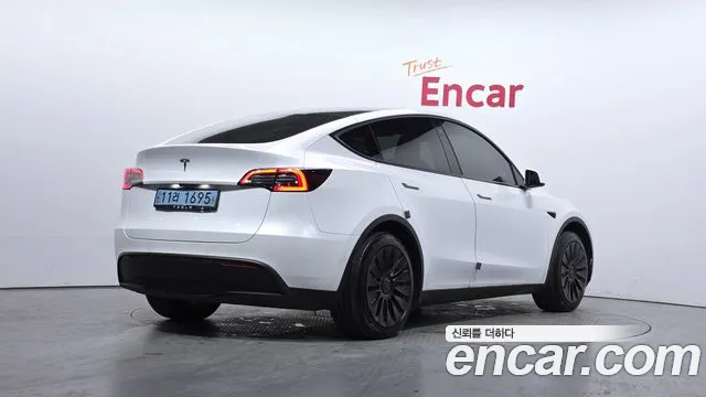 Tesla Model Y 2021