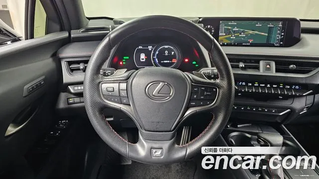 Lexus UX 2022