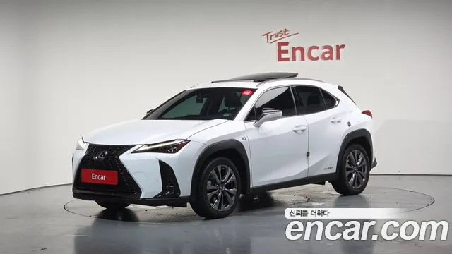 Lexus UX 2021