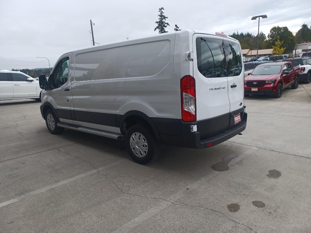 Ford Transit 2024