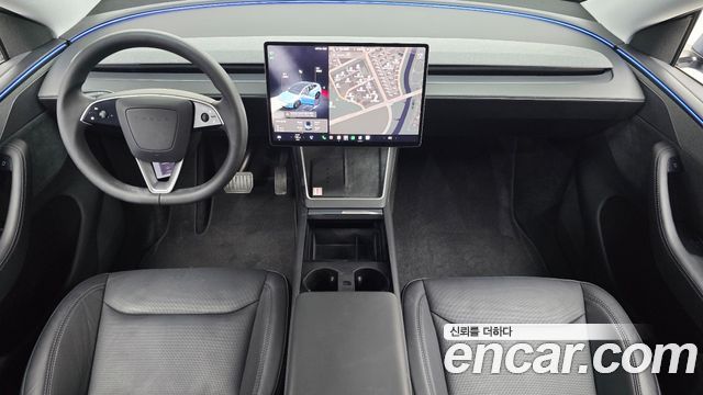 Tesla Model Y 2025