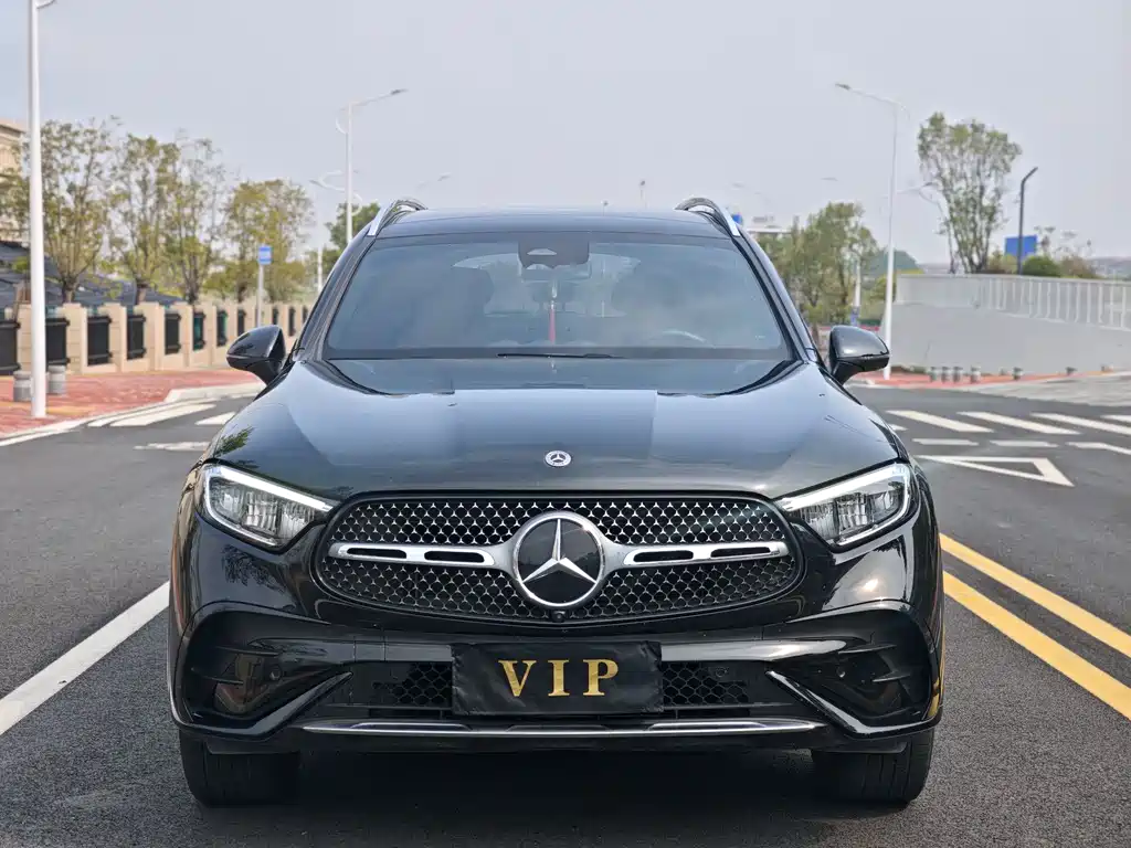 Mercedes-Benz GLC 2023
