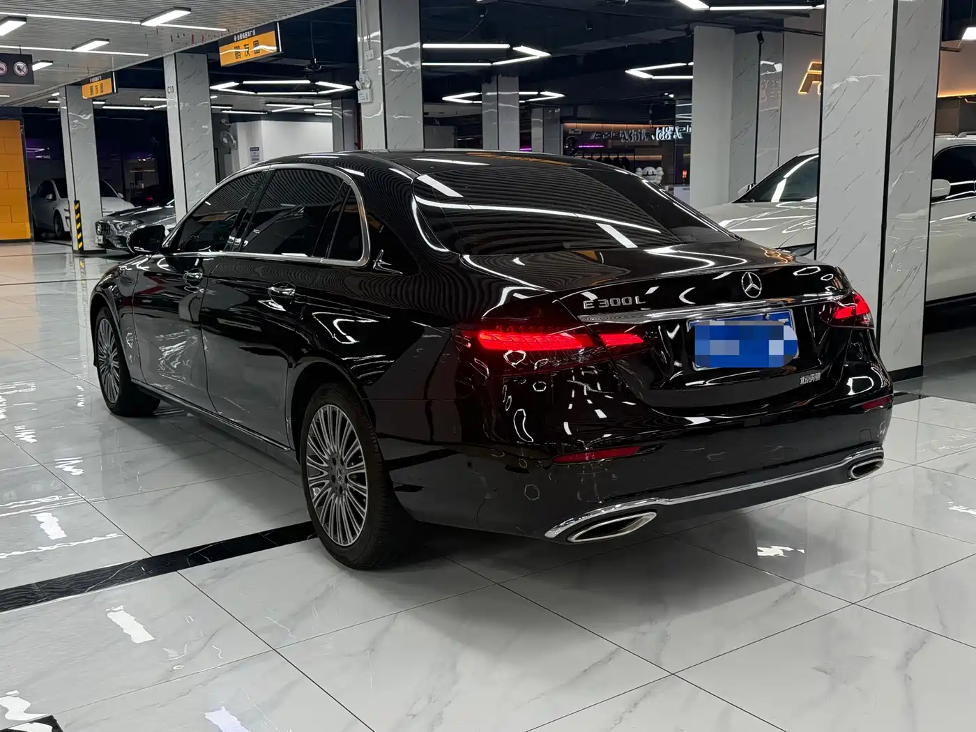 Mercedes-Benz E-Класс 2023