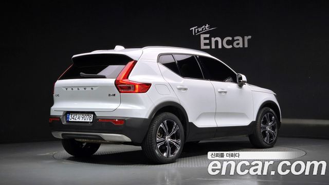 Volvo XC40 2021