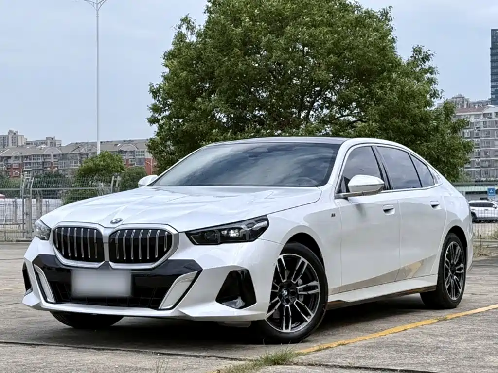 BMW 5 серии 2024