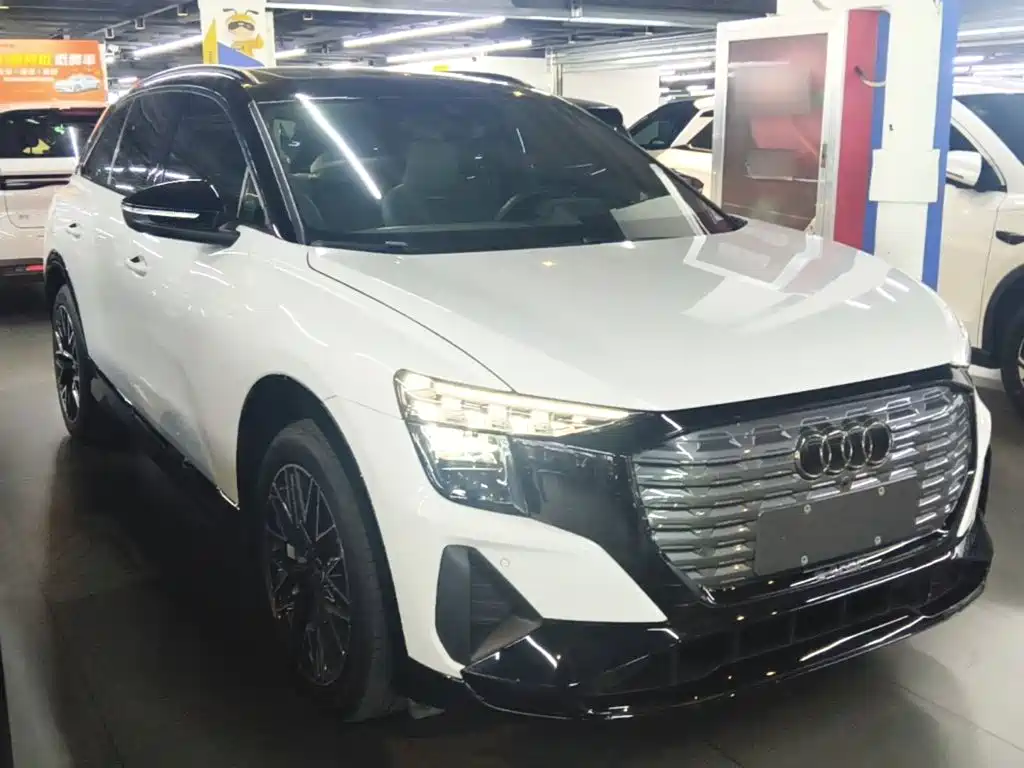 Audi Q5 e-tron 2024