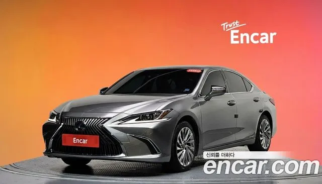 Lexus ES 2021