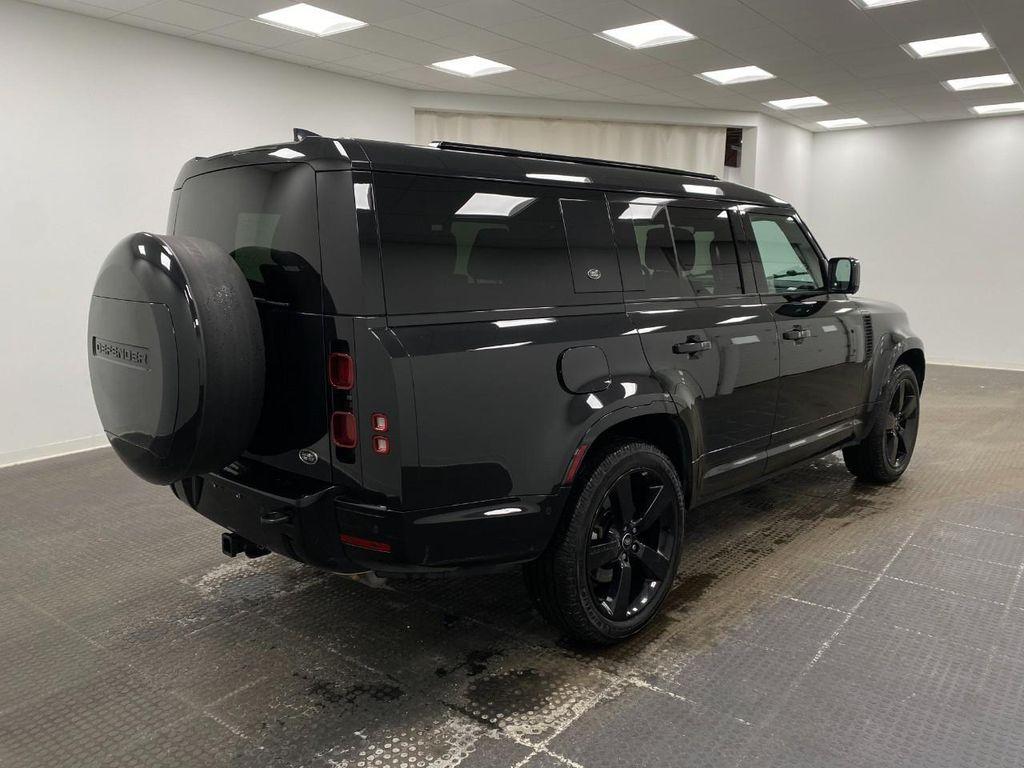 Land Rover Defender 2023