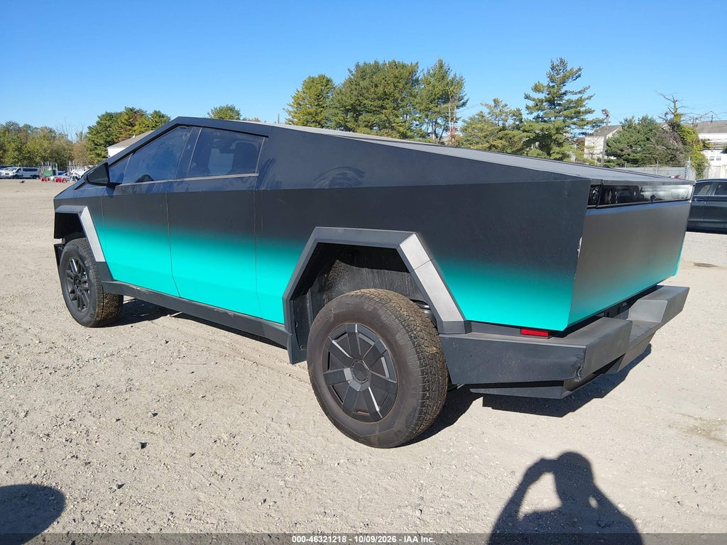 Tesla Cybertruck 2025