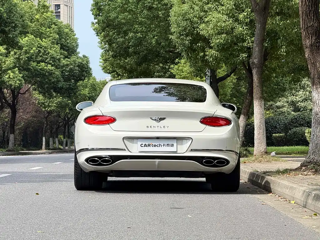 Bentley Continental 2021