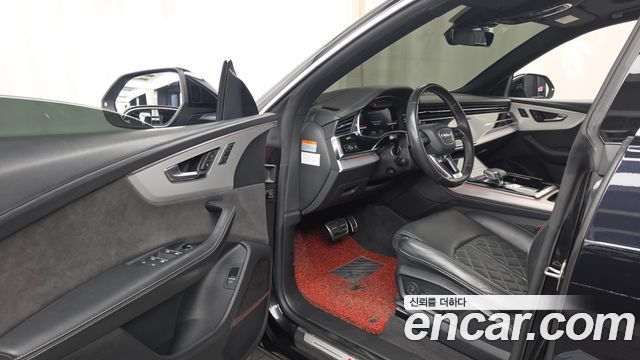 Audi Q8 2021