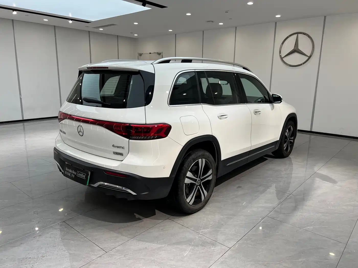 Mercedes-Benz EQB 2024