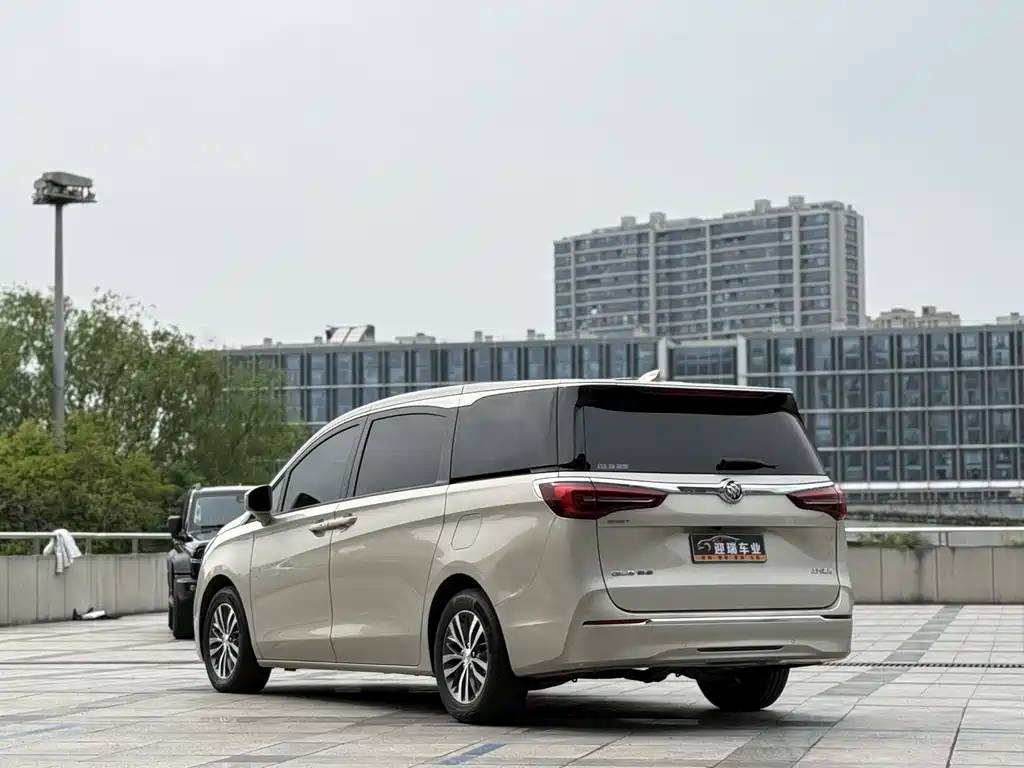 Buick GL8 2021