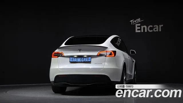 Tesla Model Y 2021