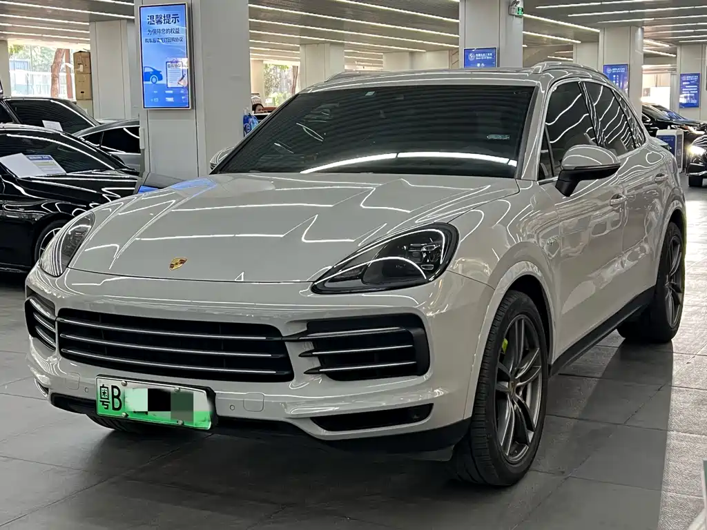 Porsche Cayenne 2021