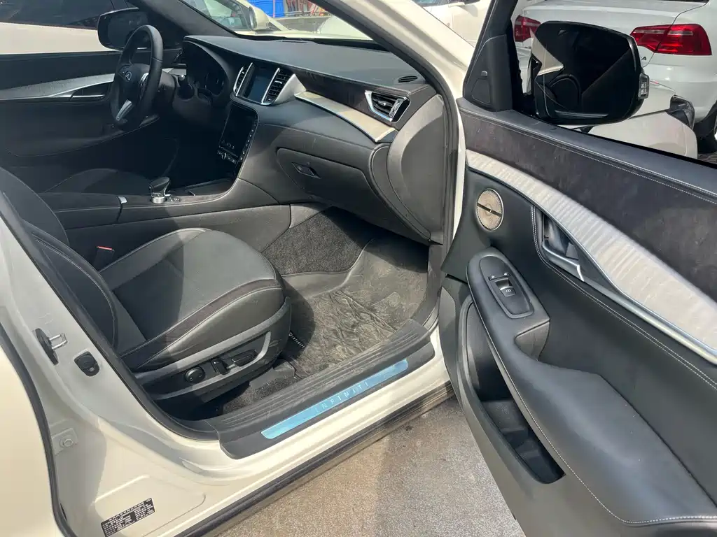Infiniti QX50 2024