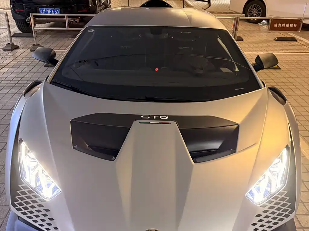 Lamborghini Huracán 2022