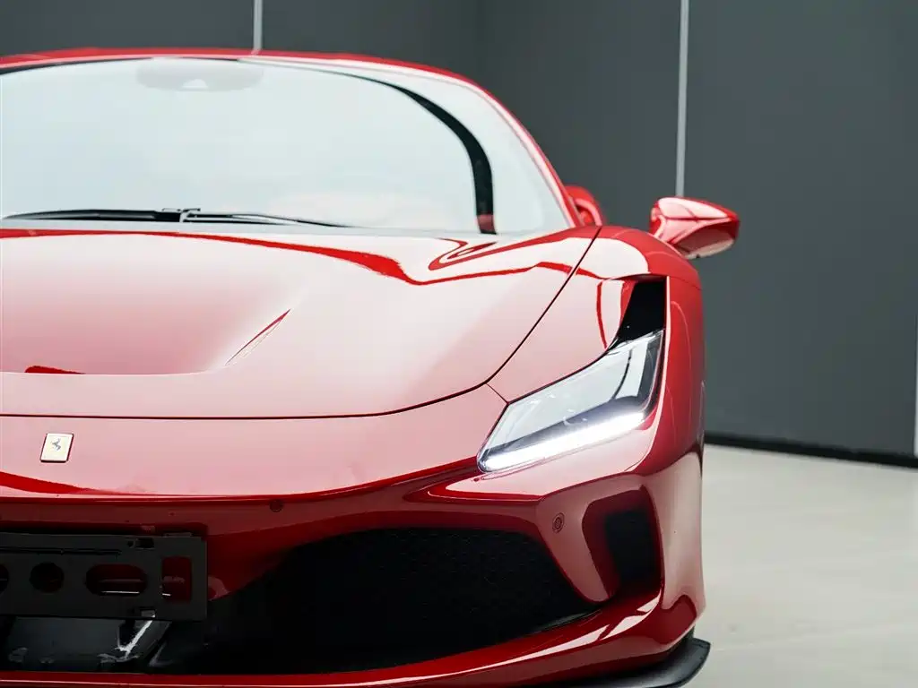 Ferrari F8 2022