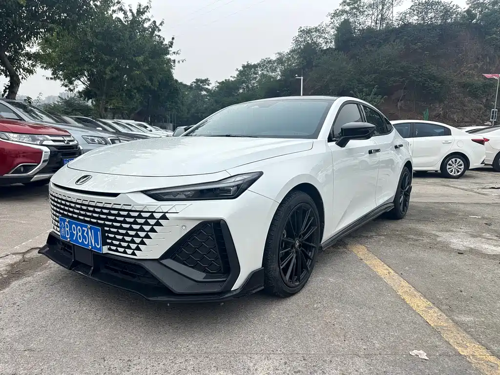 Changan UNI-V 2025