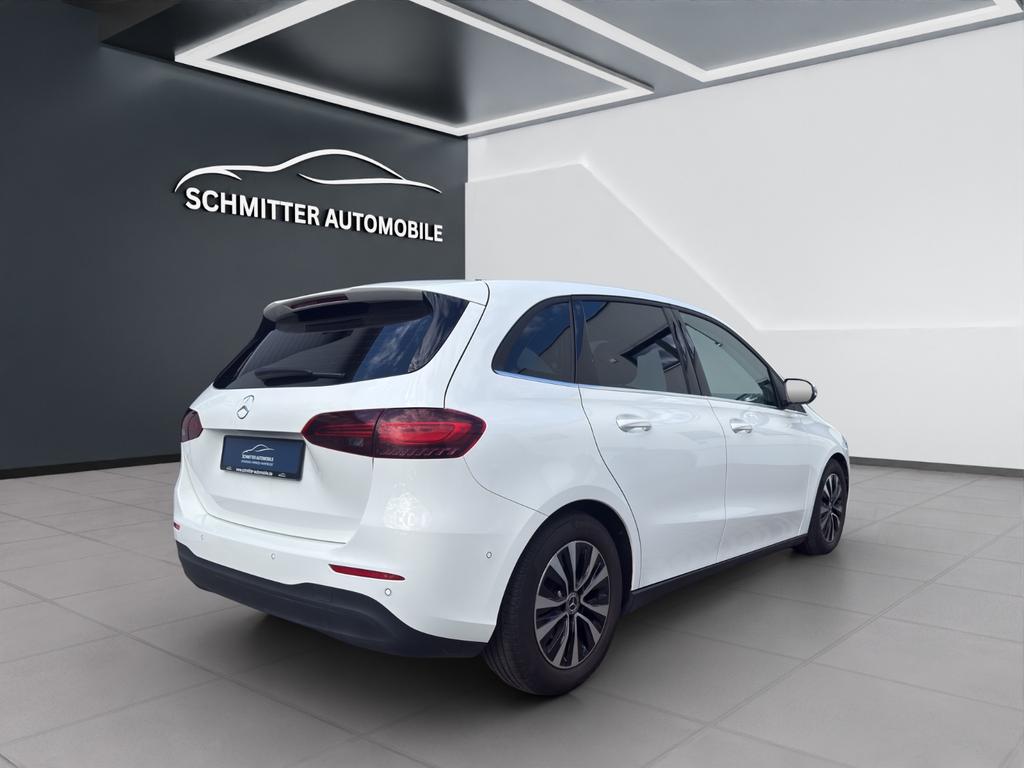 Mercedes-Benz B 180 2023