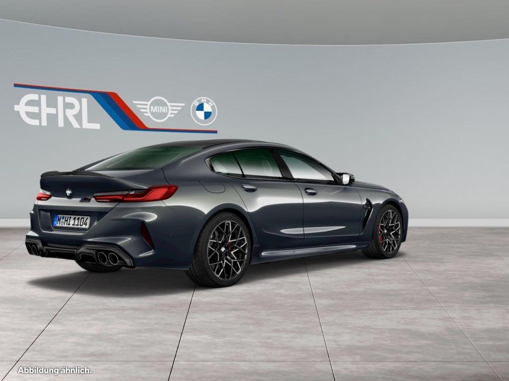 BMW M8 2022