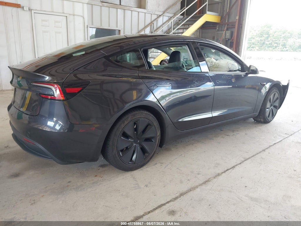 Tesla Model 3 2024
