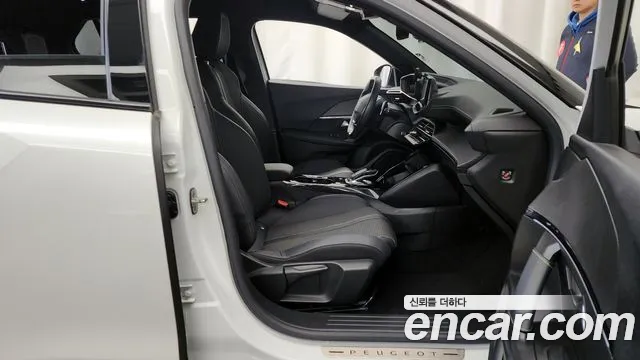 Peugeot 2008 2021