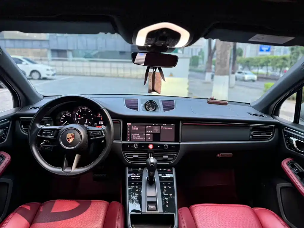 Porsche Macan 2023
