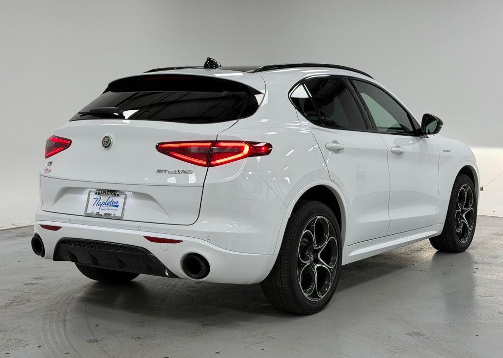 Alfa Romeo Stelvio 2023