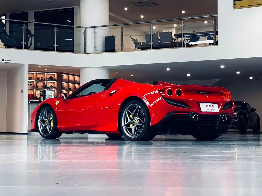 Ferrari F8 2023
