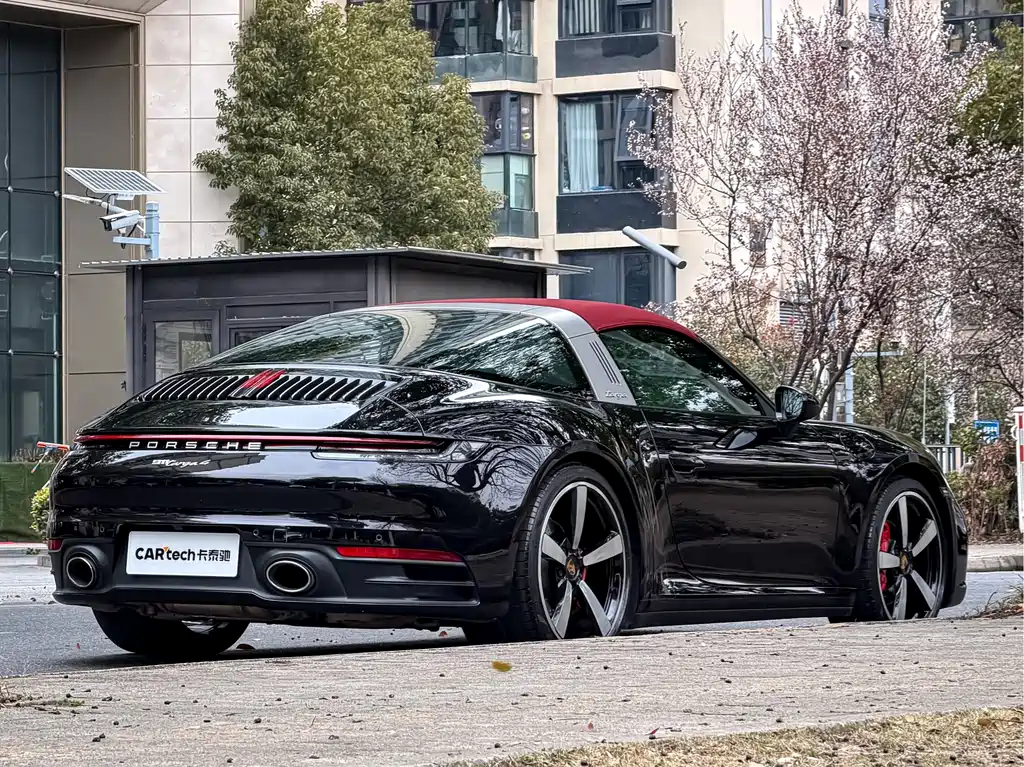 Porsche 911 2022